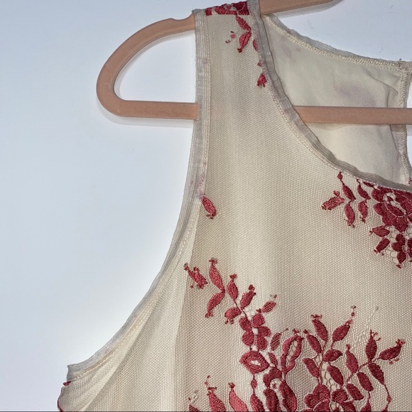 Max Studio Lace Overlay Tank - Picture 6 of 9